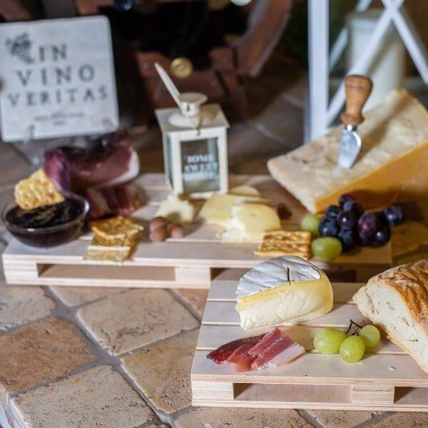 set-aperitivo-vassoio-pallet-legno set-aperitivo-vassoio-pallet-legno