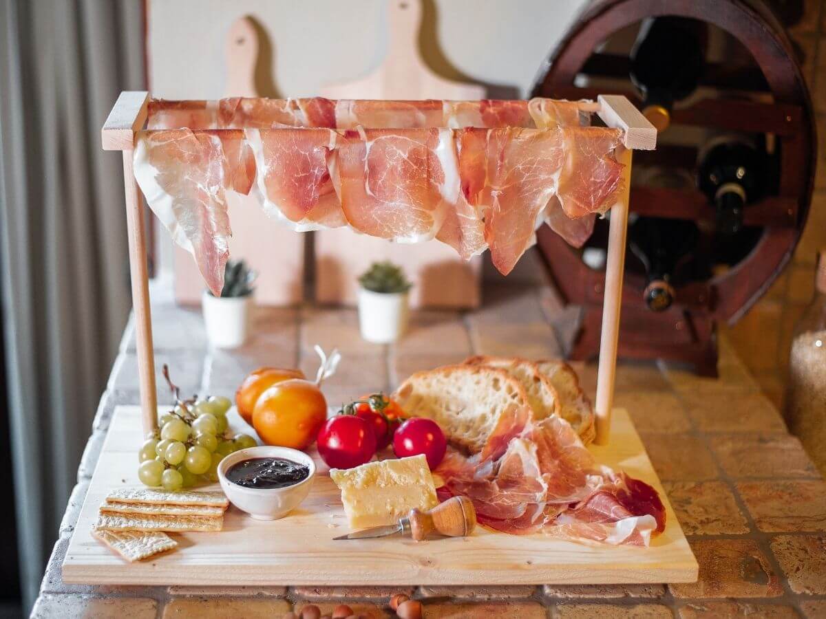 MOTTINOX-TAGLIERE-VASSOIO-PROSCIUTTO